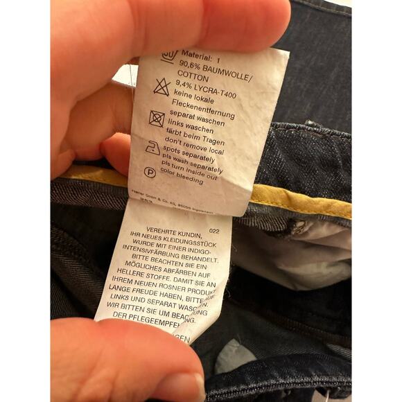 Rosner Woman's Wide Leg Dark Wash Jeans Size 2 - Picture 5 of 5